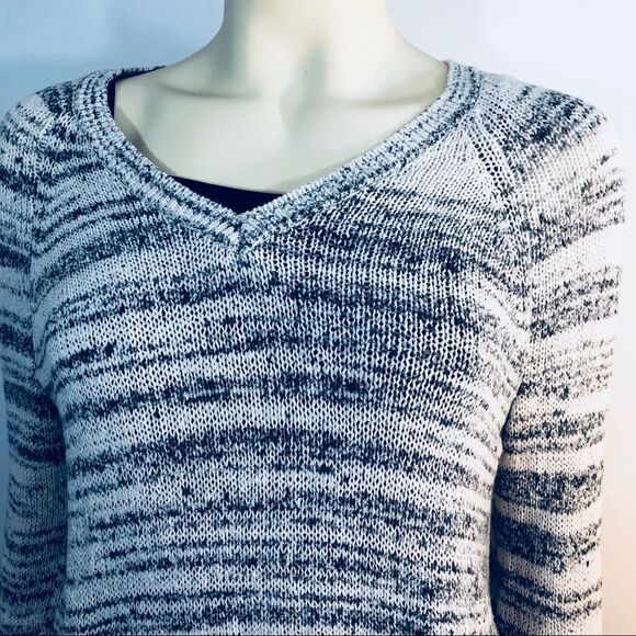 LOFT Long sleeve Gray Sweatshirt Sz S - Picture 3 of 6